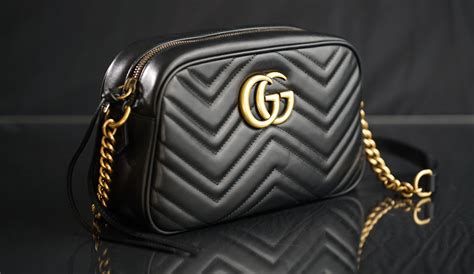 gucci falsificada|gucci leather bags.